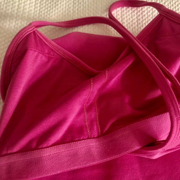 Lululemon tank size 4 - Picture 3 of 4